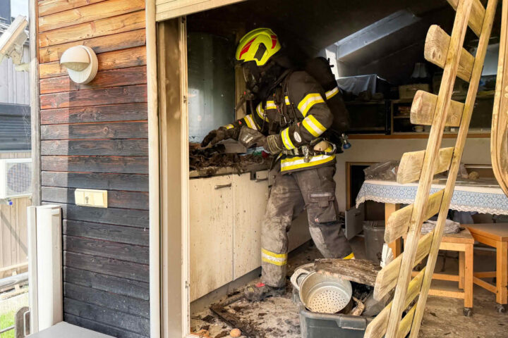 AFK Mondsee: Bewohner verhindern Vollbrand eines Badehauses