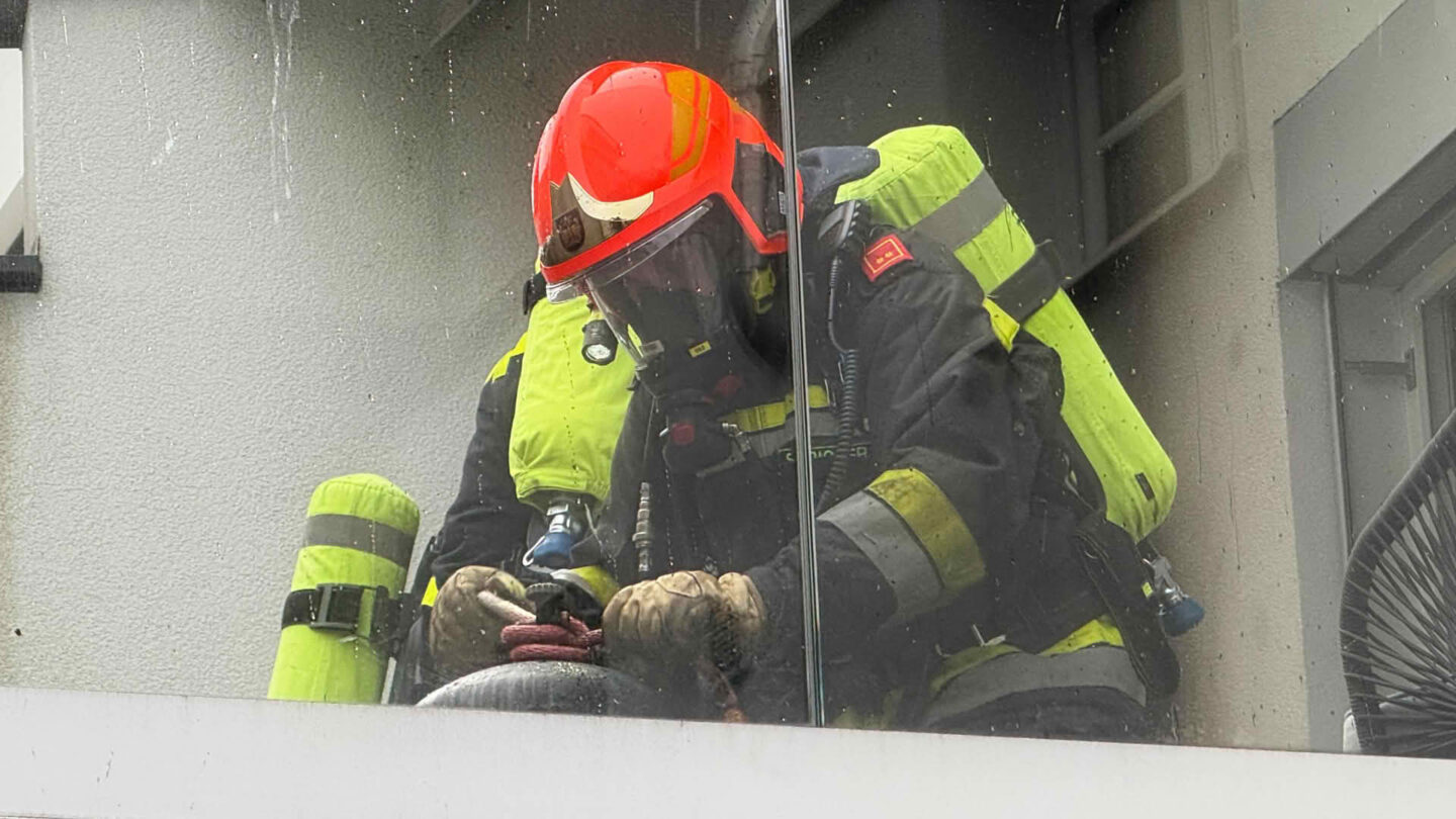 Griller und Gasflasche fingen Feuer