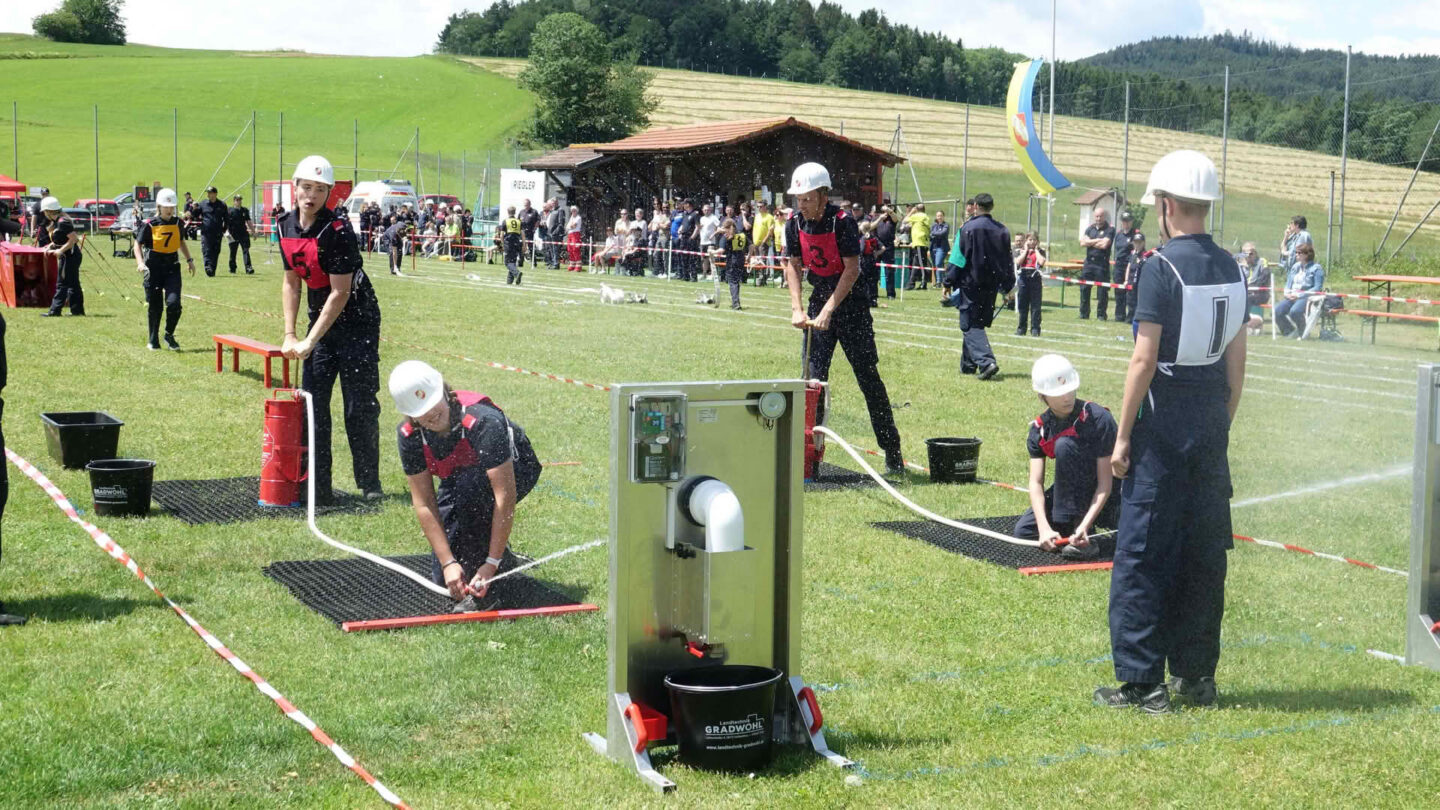 Bezirksfeuerwehrjugend-Leistungsbewerb in Hollenthon
