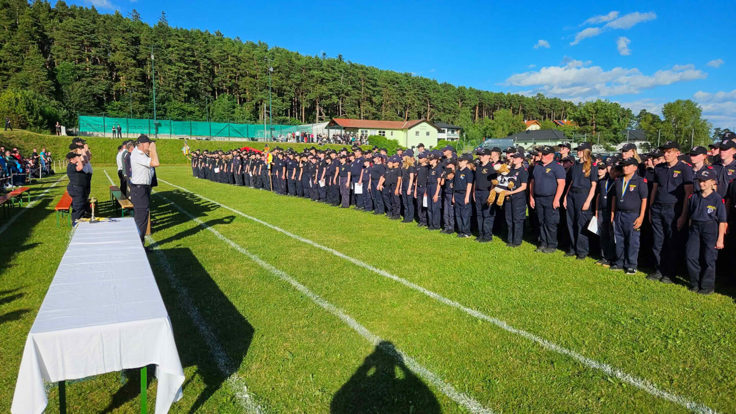 Bezirksfeuerwehrjugend-Leistungsbewerb in Hollenthon