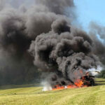 FF Krumbach: Landwirtschaftliche Maschine in Vollbrand