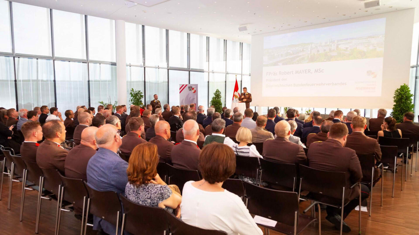 Auszeichnungsverleihung für feuerwehrfreundliche Arbeitgeber im Raiffeisen-Forum in Wien.