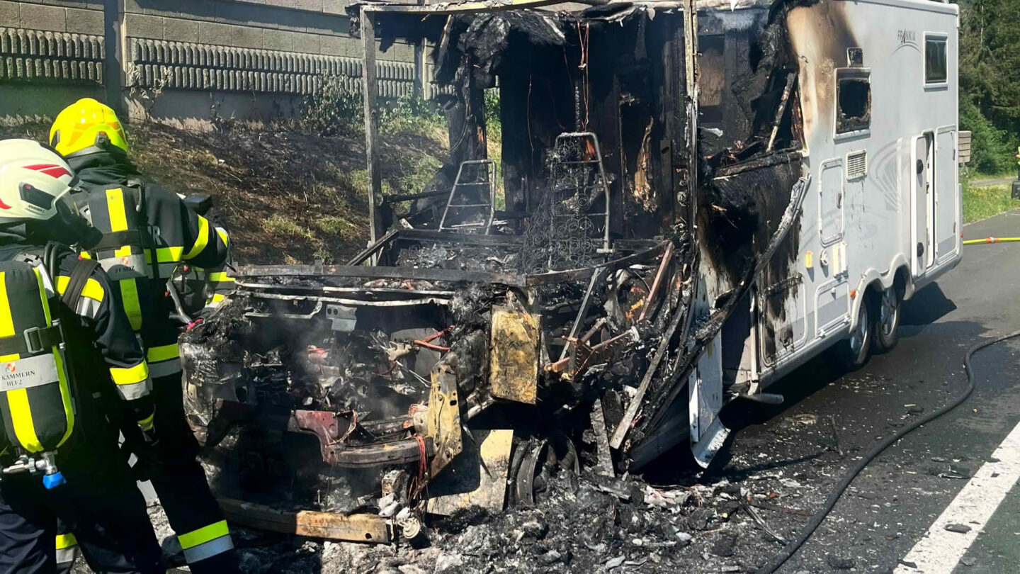 Vollbrand Wohnmobil A9 bei Mautern