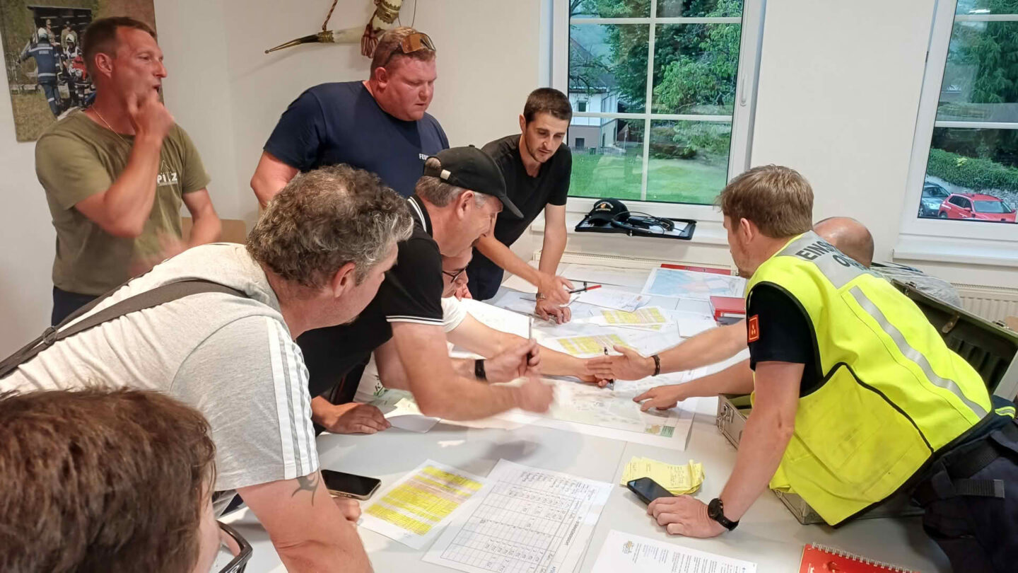 Feuerwehr informiert Bevölkerung über Unwetterlage