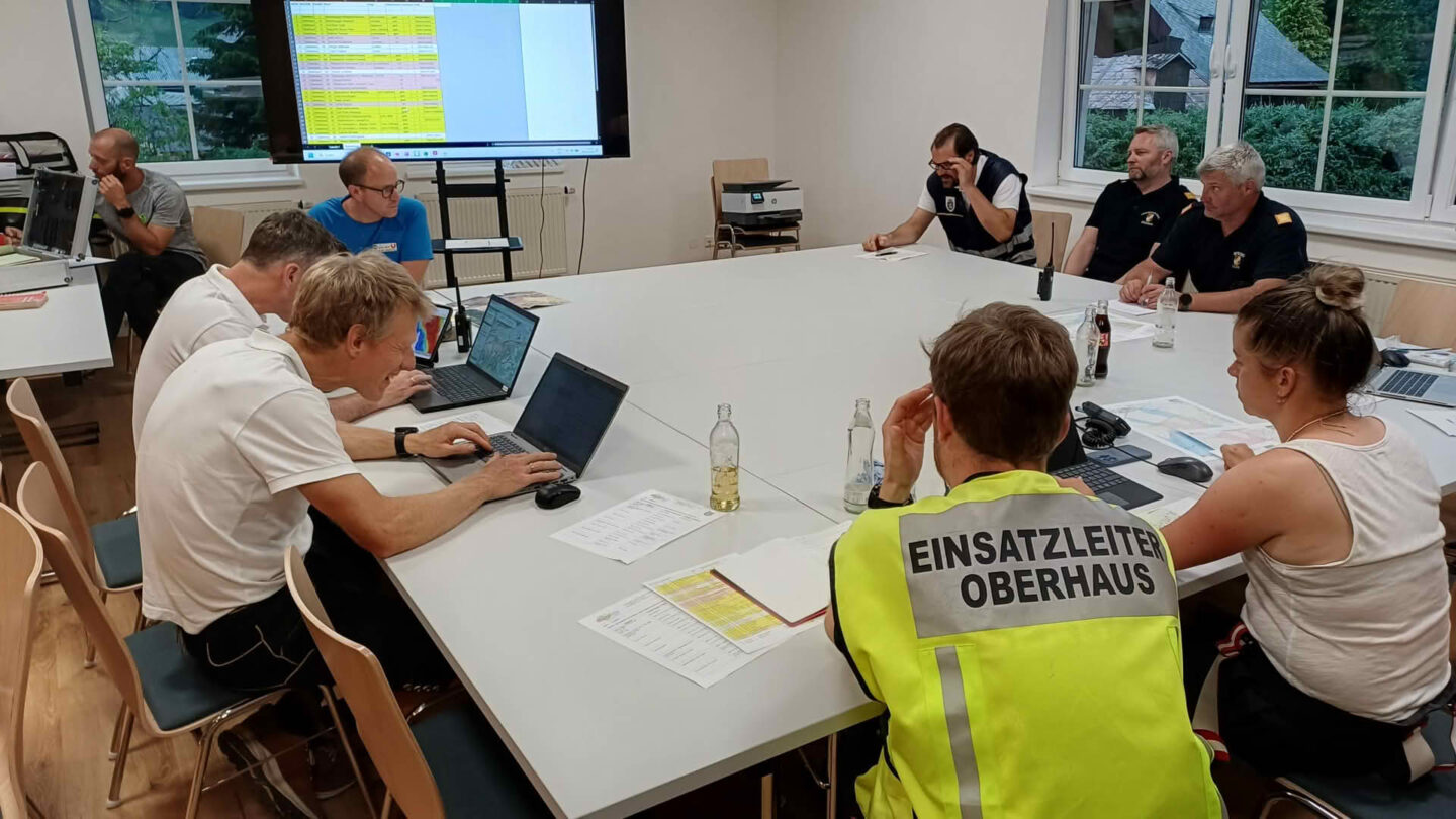 Feuerwehr informiert Bevölkerung über Unwetterlage