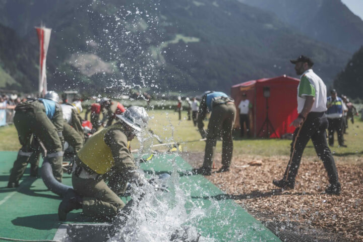BFV Schwaz: Bezirks-Nassleistungsbewerb wurde zum Feuerwehrfest in Mayrhofen