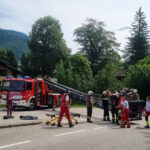 FF Bad Ischl: Personenrettung mit der Drehleiter in Pfandl