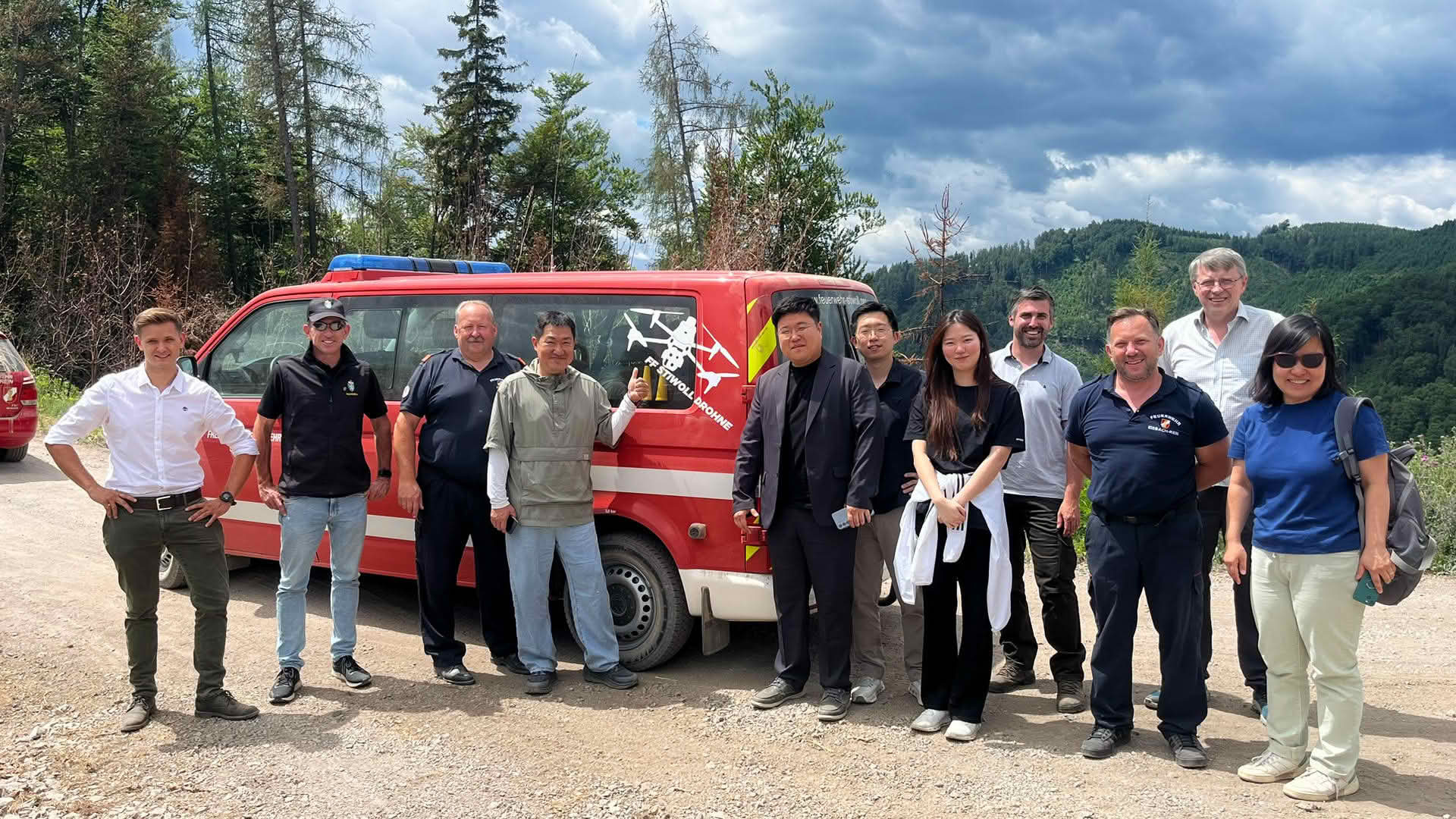 BFVGU A6: Feuerwehrdelegation aus Südkorea zum Thema Waldbrandbekämpfung zu Gast BFVGU A6: Feuerwehrdelegation aus Südkorea zum Thema Waldbrandbekämpfung zu Gast