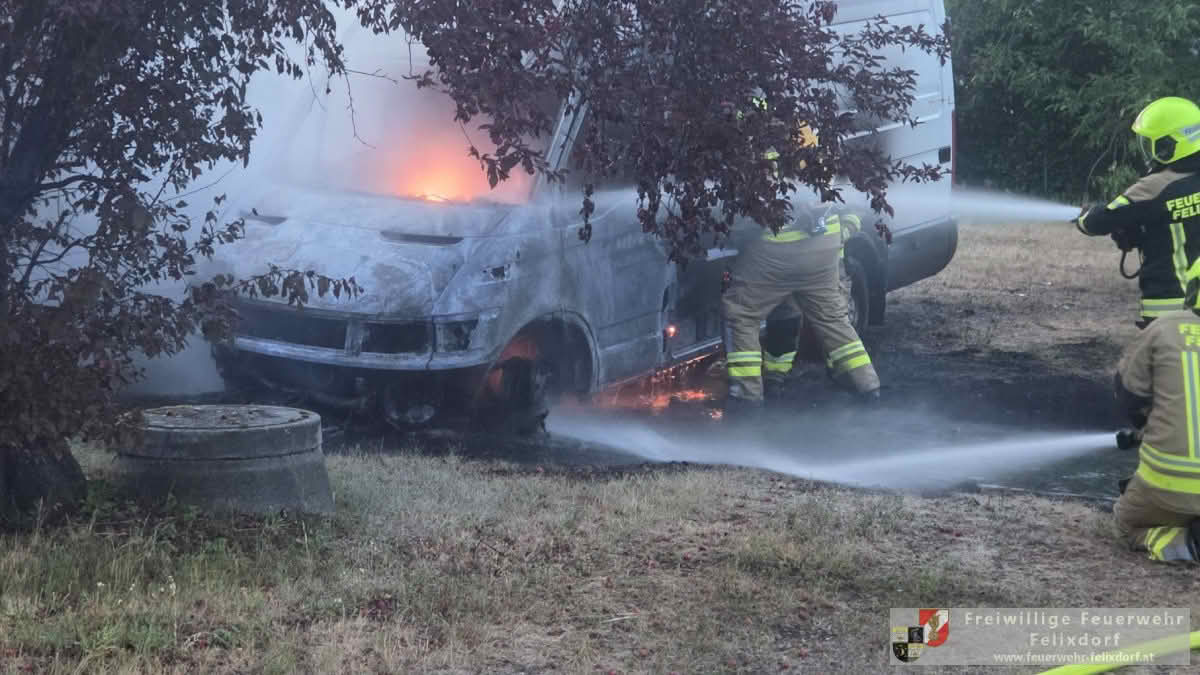 Fahrzeugbrand in der Nestroygasse