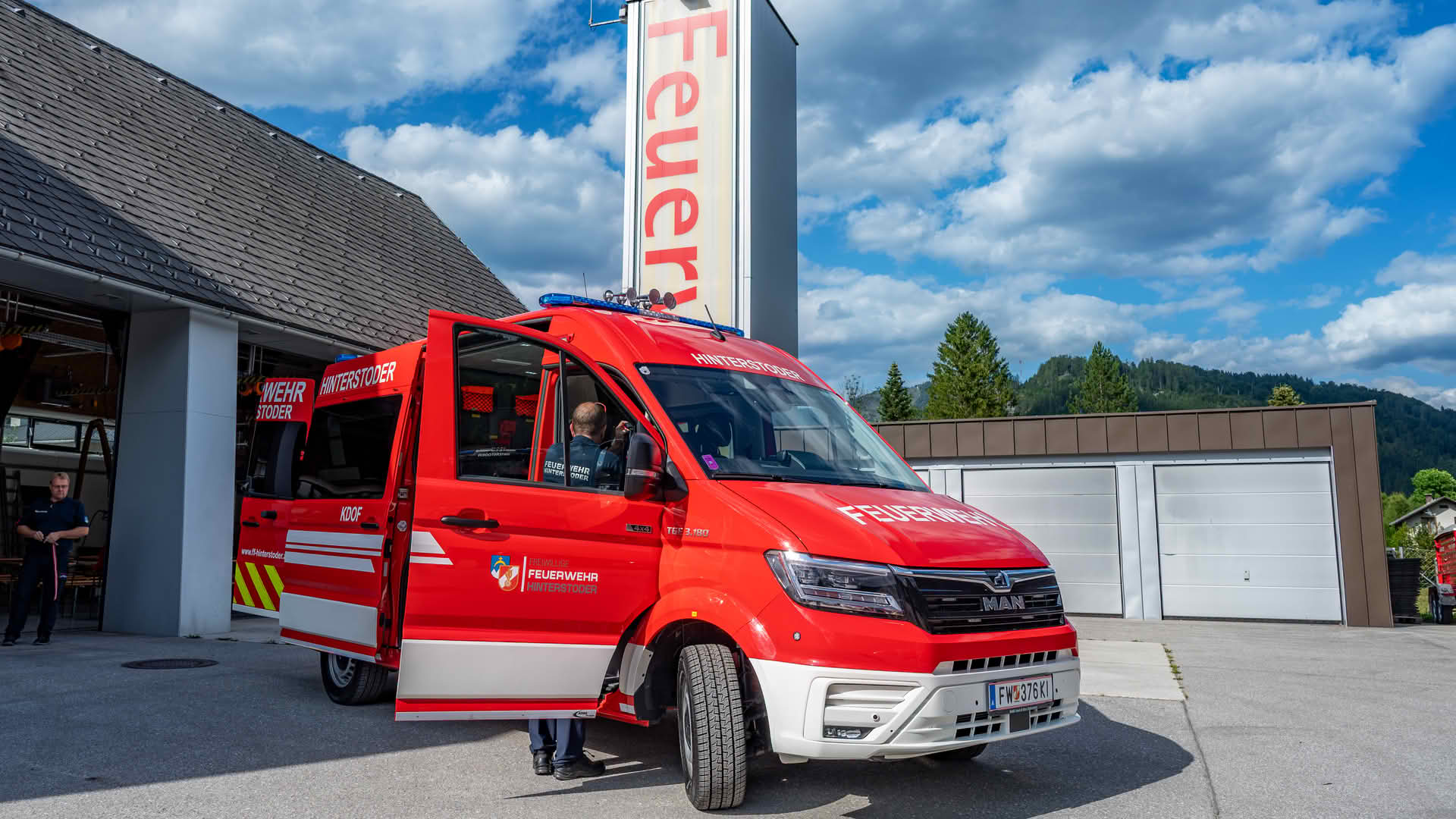 FF Hinterstoder: Neues Kommandofahrzeug (KDOF) in Dienst FF Hinterstoder: Neues Kommandofahrzeug (KDOF) in Dienst