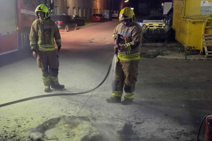 FF Felixdorf: Brennender Kunststoff sorgt für nächtlichen Feuerwehreinsatz