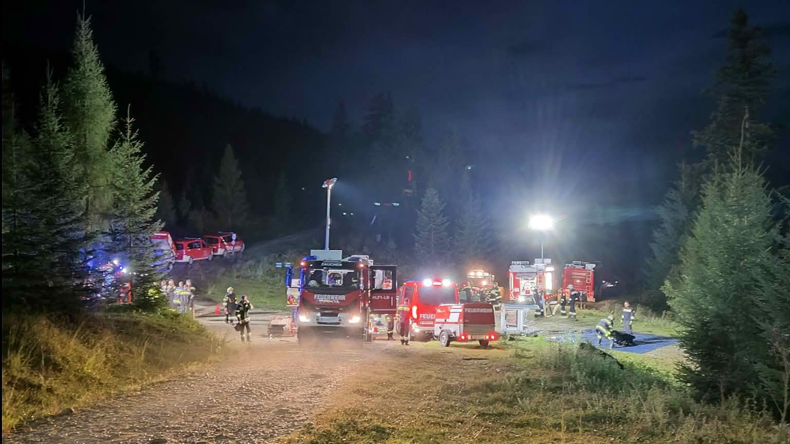 BFV Liezen: 2 Dutzend Feuerwehren mit rund 350 Mann im Einsatz