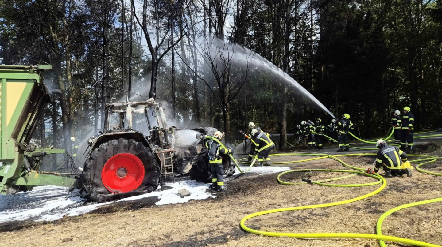 Traktorbrand in Altenberg