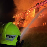 AFK Millstatt – Radenthein: Wirtschaftsgebäude in Obermillstatt in Vollbrand