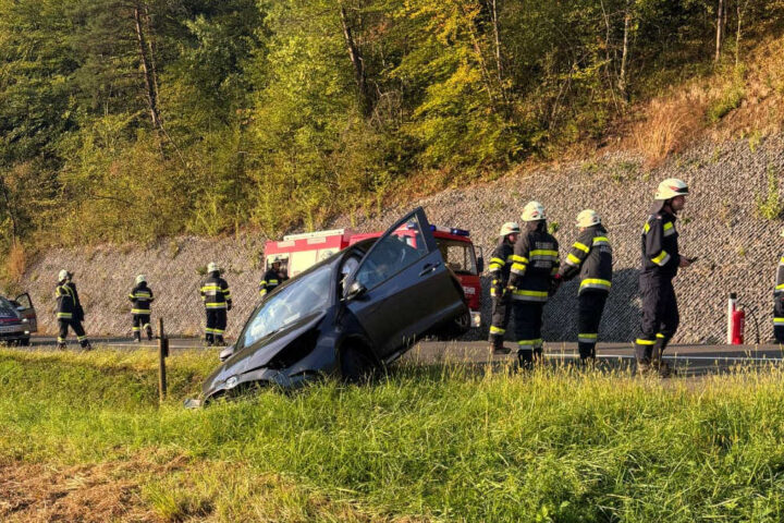 BFV Feldbach: Verkehrsunfall mit verletzter Person auf der L203 BFV Feldbach: Verkehrsunfall mit verletzter Person auf der L203