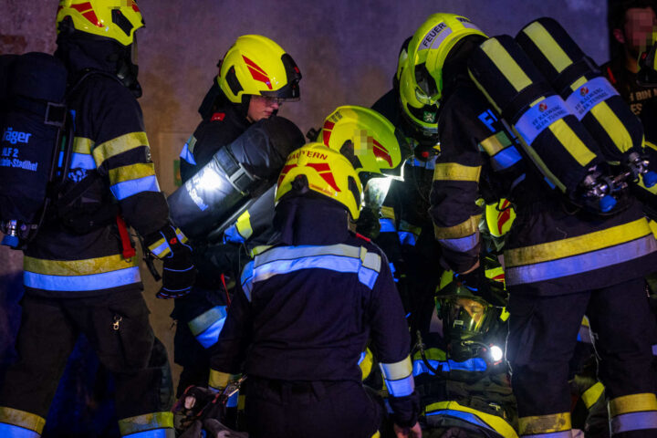 BFV Leoben: Disco-Brand im Schloss Ehrnau als Übungsszenario BFV Leoben: Disco-Brand im Schloss Ehrnau als Übungsszenario